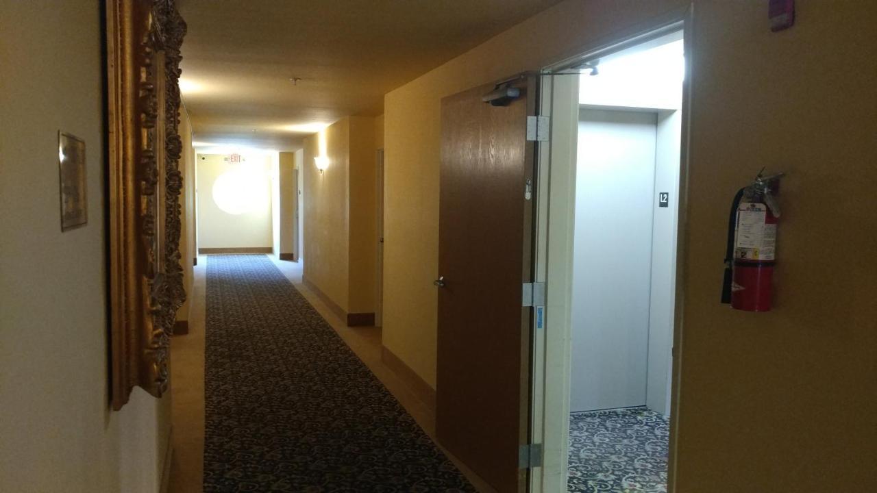 Palace Inn & Suites Линкольн-Сити Экстерьер фото
