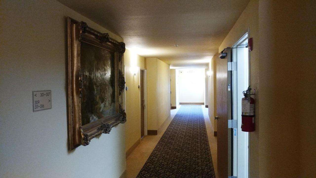 Palace Inn & Suites Линкольн-Сити Экстерьер фото