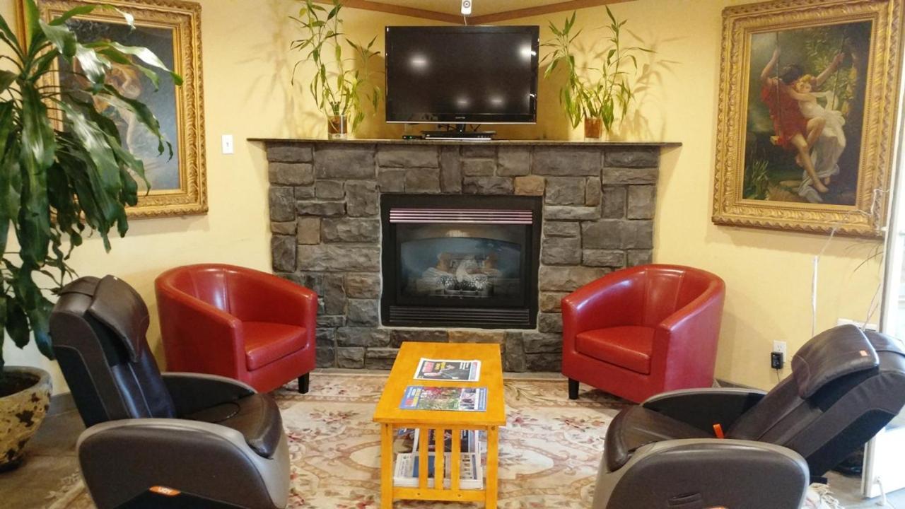 Palace Inn & Suites Линкольн-Сити Экстерьер фото