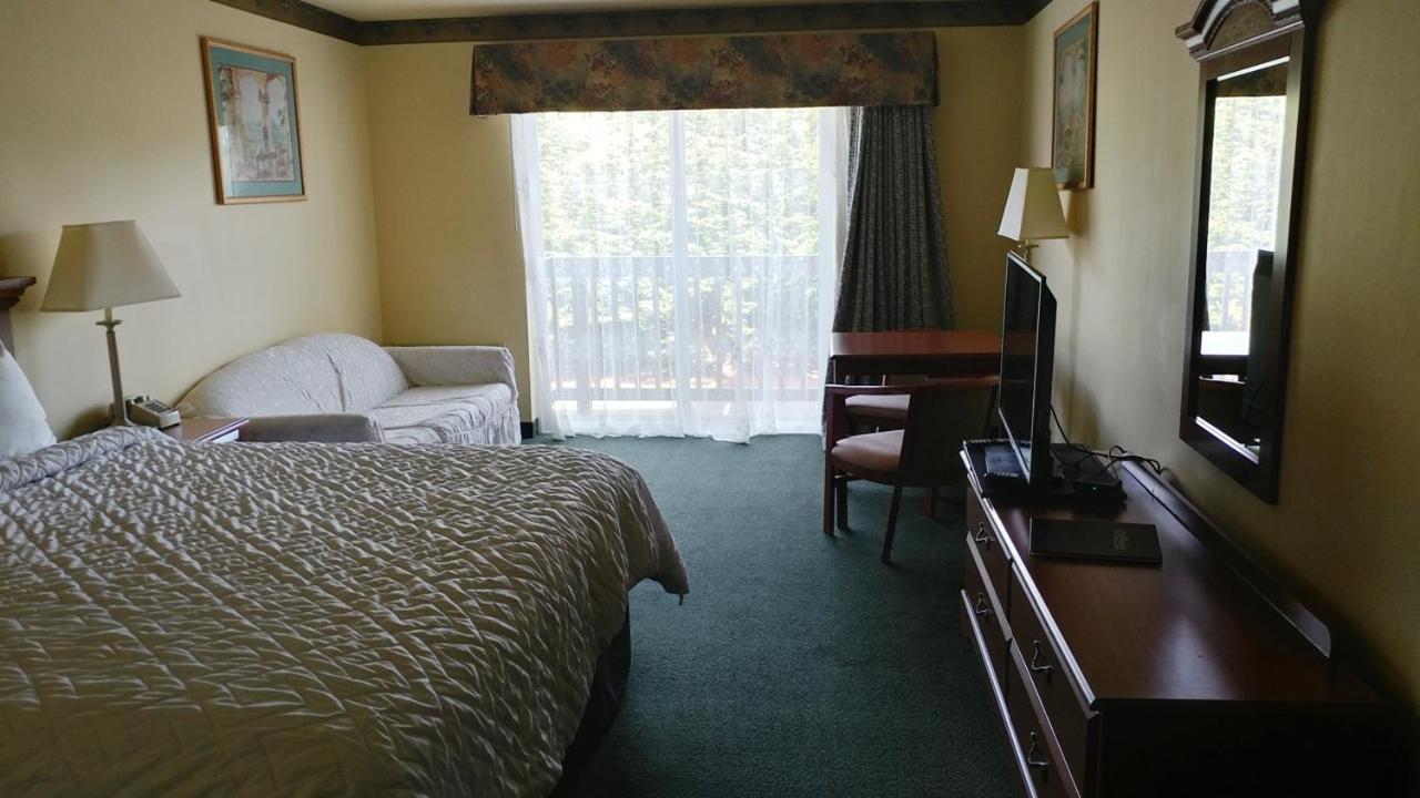 Palace Inn & Suites Линкольн-Сити Экстерьер фото