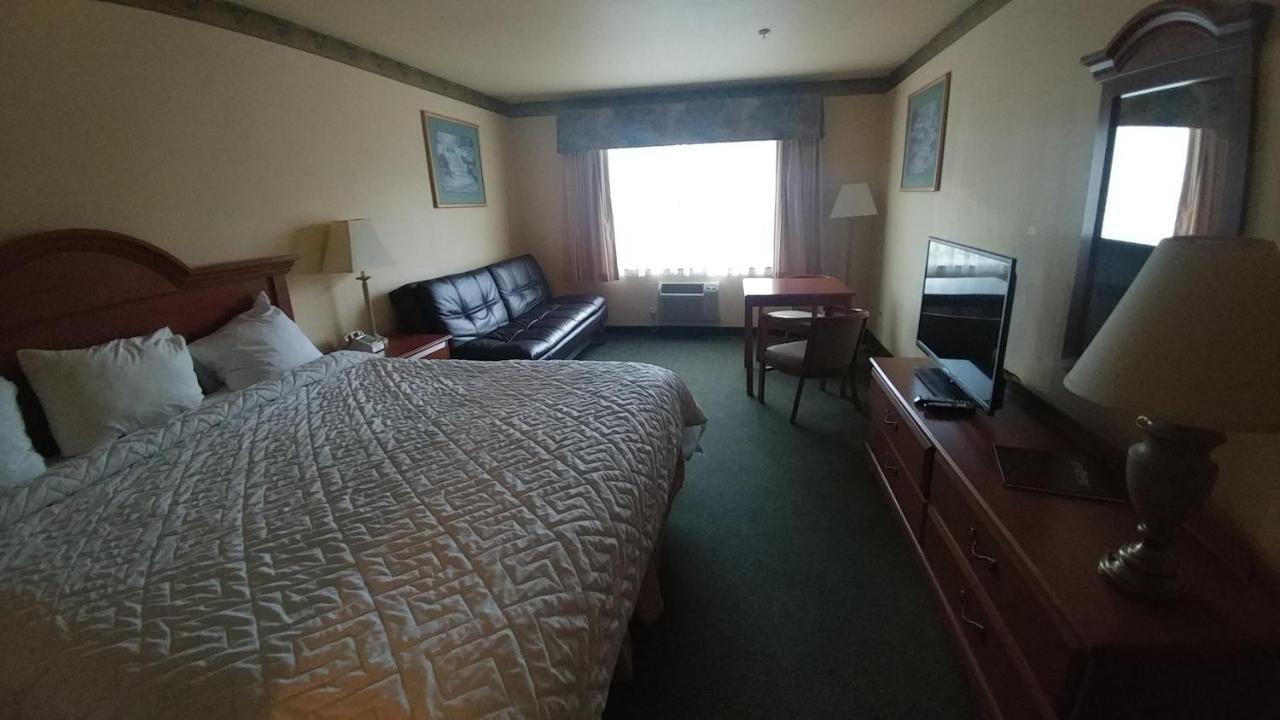 Palace Inn & Suites Линкольн-Сити Экстерьер фото
